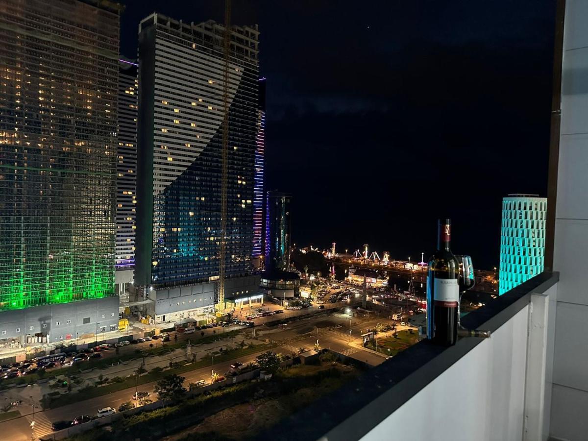 Moonlight Apart-Hotel Batumi Esterno foto