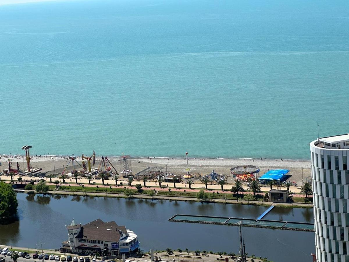 Moonlight Apart-Hotel Batumi Esterno foto