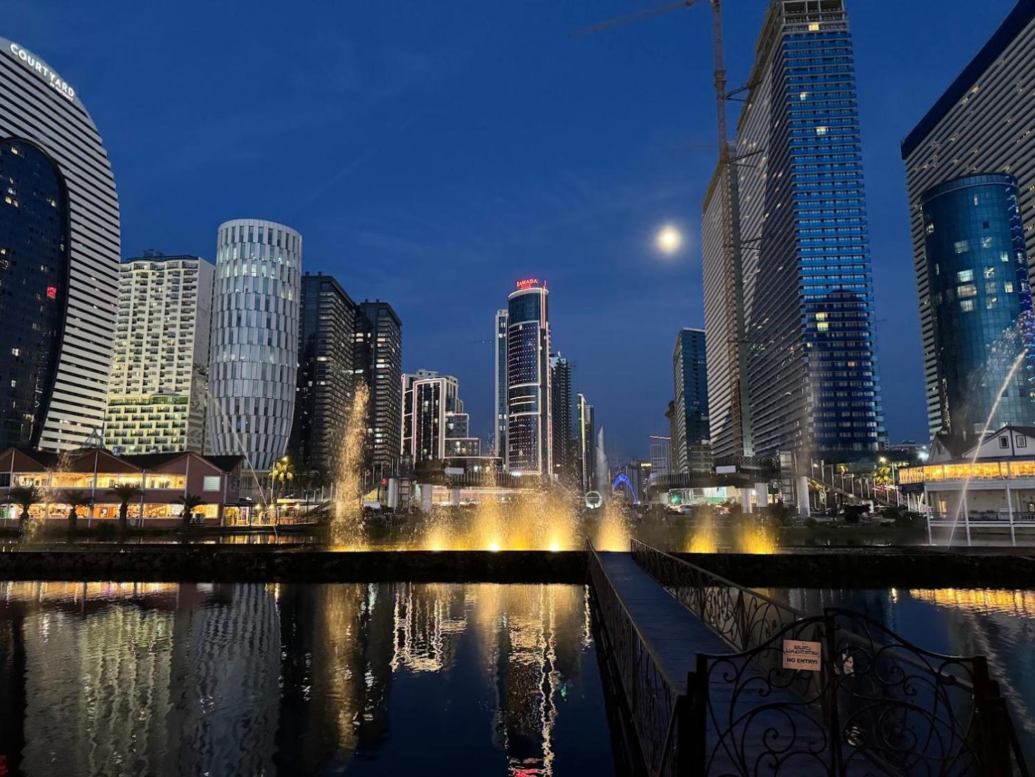 Moonlight Apart-Hotel Batumi Esterno foto