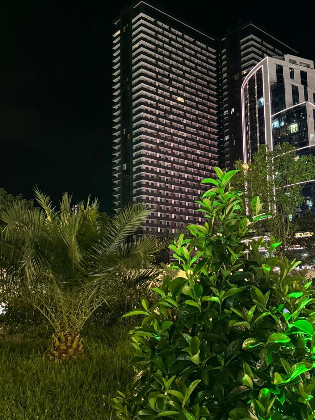 Moonlight Apart-Hotel Batumi Esterno foto