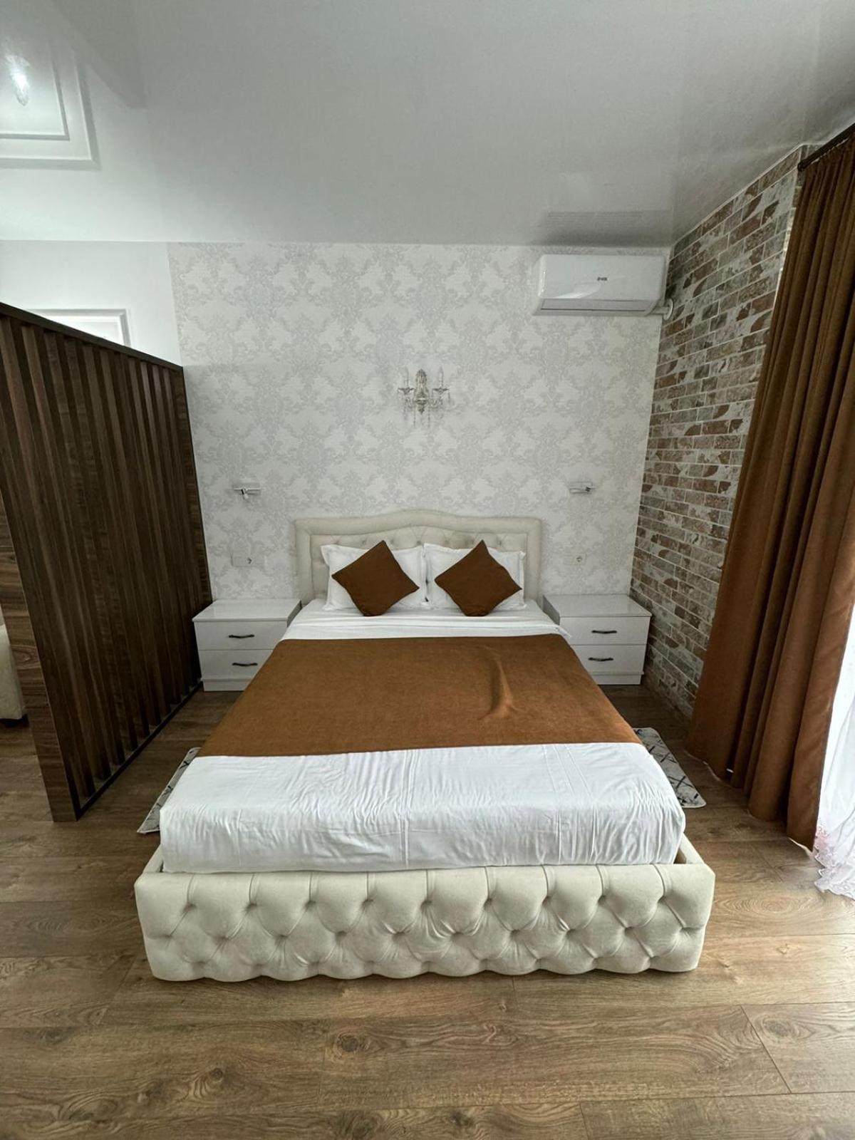 Moonlight Apart-Hotel Batumi Esterno foto