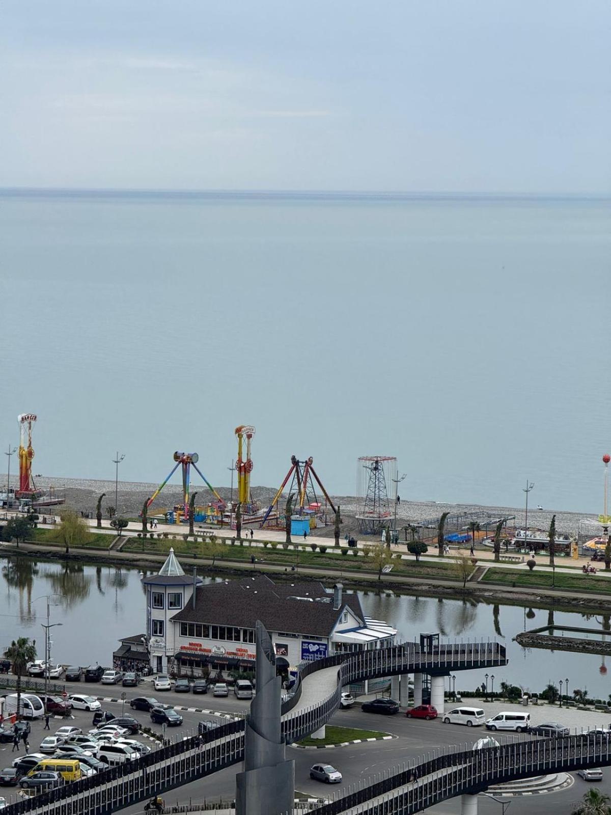 Moonlight Apart-Hotel Batumi Esterno foto